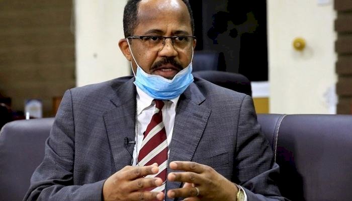 وزير الصحة السوداني.. 