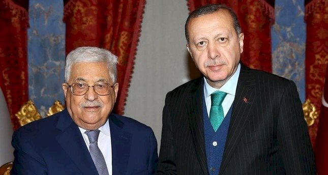 تفاهمات عباس وأردوغان تثير الجدل.. وخبراء: انخراط بالمشروع القطري التركي