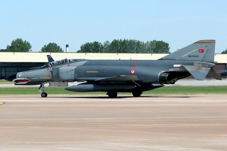 طائرات F35 آخر هدايا تميم لأردوغان