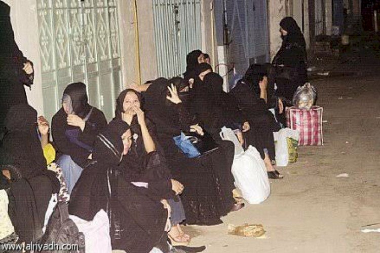 جحيم تميم.. مأساة عاملات المنازل في قطر استعباد واغتصاب