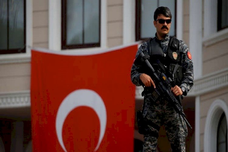 «تركيا غير آمنة».. كيف يواجه السياح مخاطر على حياتهم في أنقرة