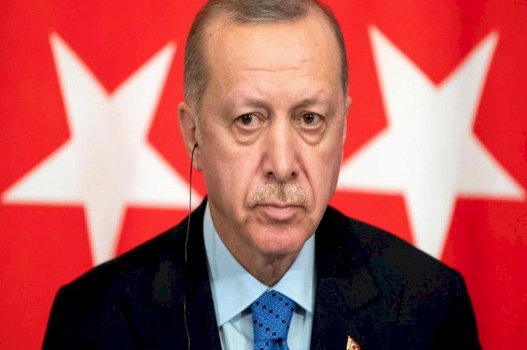 أردوغان يرفع شعار 