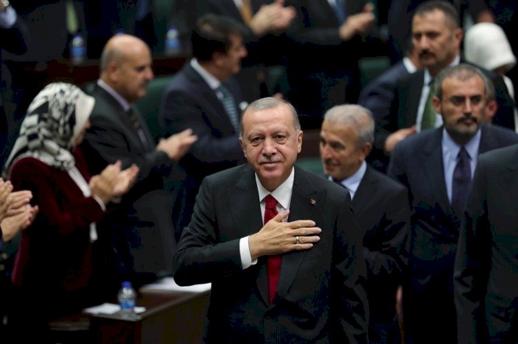 خبير سعودي: تعافي الاقتصاد التركي مرهون برحيل أردوغان