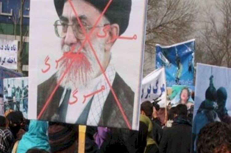 الحكومة الإيرانية تضلل الشعب وتزيف الإحصائيات الرسمية