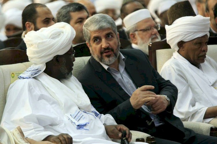 السودان تتخلى عن قادة حماس وتسحب الجنسية من مشعل