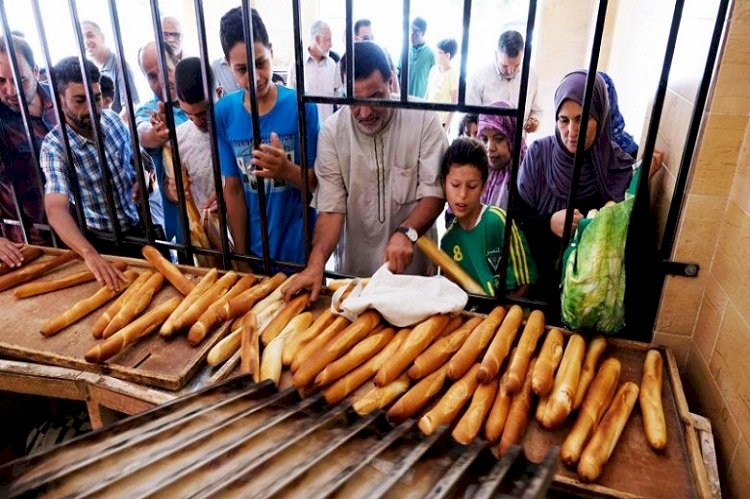 ثورة الخبز في ليبيا.. كيف يعيش المواطنون في صراع السراج والكبير؟