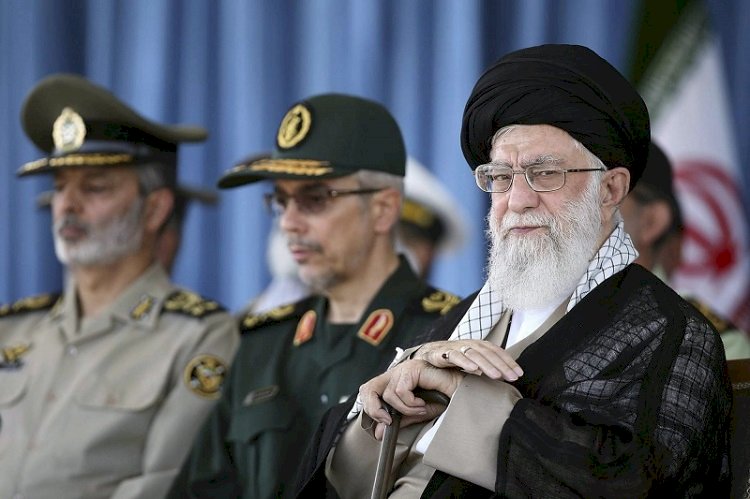 ثورة «الخميني».. النظام الإيراني يحتفل بذكرى «الخراب»