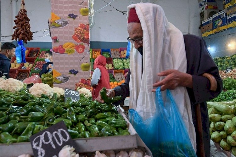 انهيار اقتصادي وعجز حكومي.. الاقتصاد التونسي يتجه نحو الهاوية