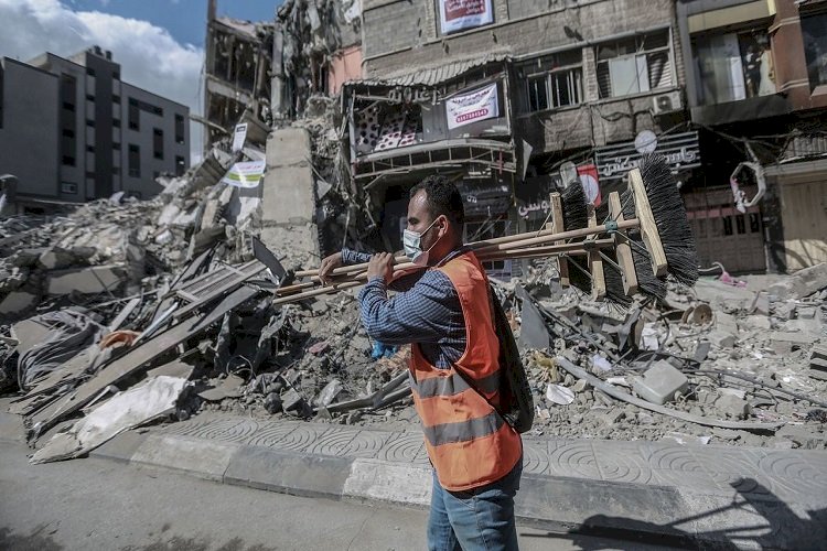 سياسي: تمسُّك حماس بأموال إعمار غزة انقلاب على تضحيات الفلسطينيين