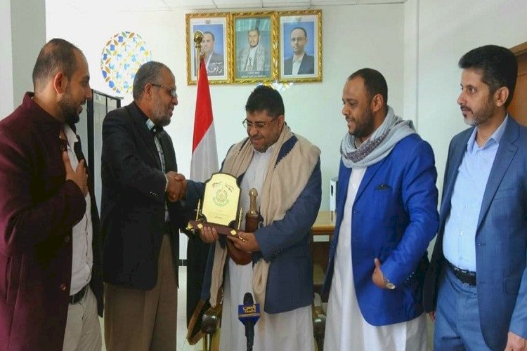 تطبيع جديد.. لقاءات وهدايا تكشف التقارب الحوثي مع حماس