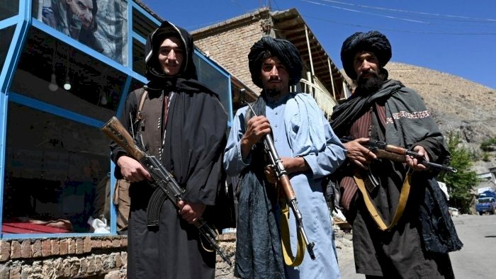 أفغانستان: طالبان تطرد الهزارة بعمليات إجلاء قسري وتوزع أراضيهم على أنصارها