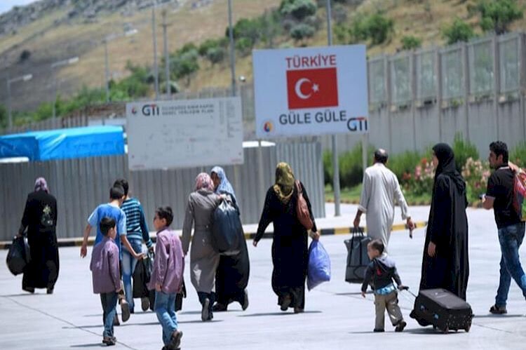 مع استمرار جرائم تركيا بحق اللاجئين.. محلل: أنقرة تستغل السوريين