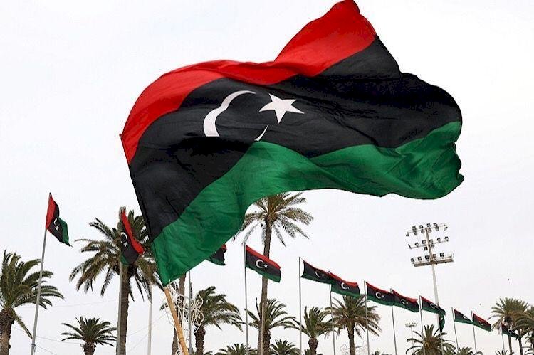 معاناة وأزمات داخلية تواجهها ليبيا.. أحد مشايخ القبائل يكشف  التفاصيل