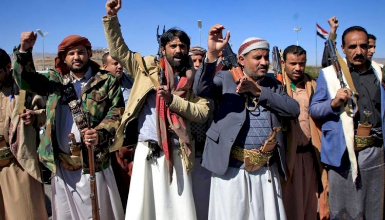 بايدن يتوعَّد الحوثي بإعادتهم على قوائم الإرهاب.. ضغط عربي ودولي ضد الميليشيا الإرهابية