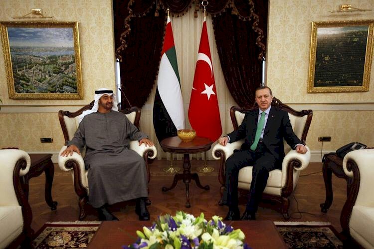تودُّد تركي جديد للإمارات.. أردوغان يصل أبو ظبي في قمة إماراتية تركية.. ما التفاصيل؟