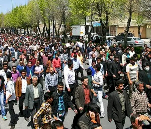 الحرس الثوري الإيراني يقمع المحتجين بسبب نقص المياه