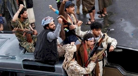 انتهاكات الحوثي.. ميليشيا الحوثي تعطل رحلات طيران صنعاء وتواصل خروقاتها