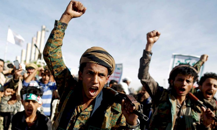 وسط صمت دولي.. الحوثي يصعّد من انتهاكاته رغم التظاهرات والاحتجاجات الشعبية