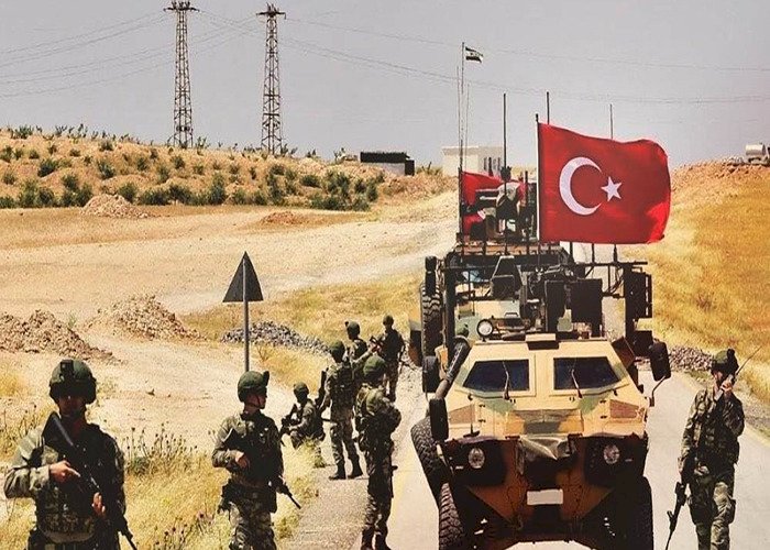 متجاهلًا الأزمة الاقتصادية.. أردوغان يمنح 500 دولار شهريًا لـ ميليشياته في سوريا