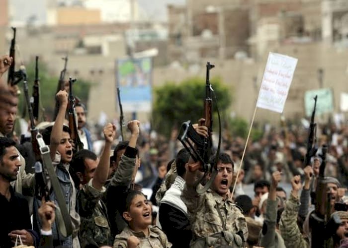 الحوثيون يثيرون الغضب الدولي بتدريباتهم العسكرية وفشل تمديد الهدنة