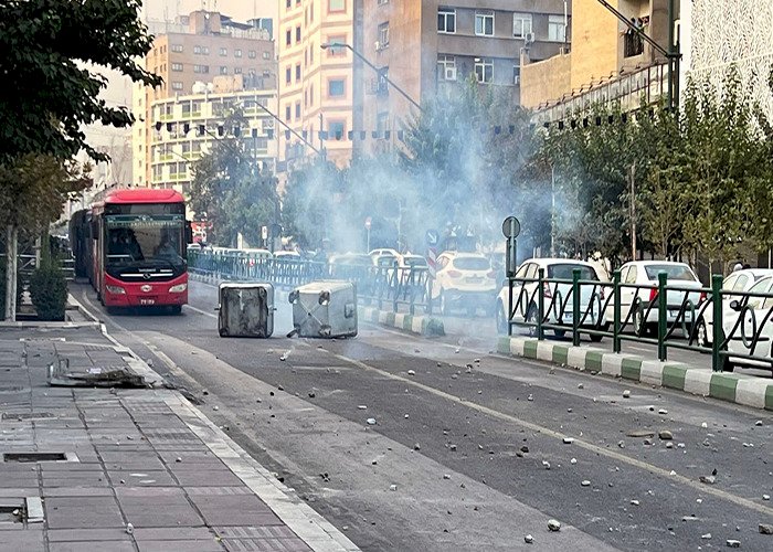 تفجير مرقد شيراز.. هل تورط النظام الإيراني في العملية الإرهابية؟.. ولماذا؟