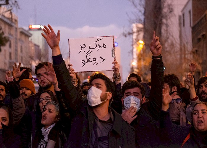 هل تقود الاحتجاجاتُ والقمعُ الإيراني للتظاهرات مفاوضاتِ الاتفاق النووي للمجهول؟