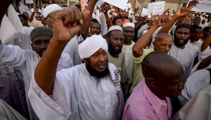 جهود إزالة التمكين وملاحقة التنظيم الإرهابي.. إخوان السودان تواجه عاصفة جديدة