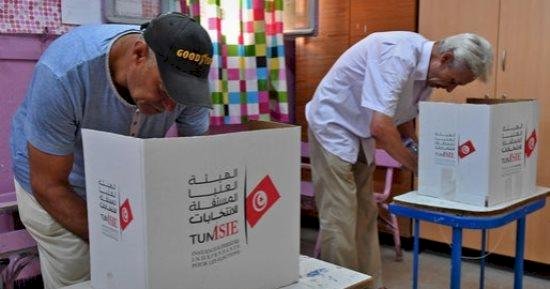 ماذا يخبئ الدور الثاني من الانتخابات في تونس؟
