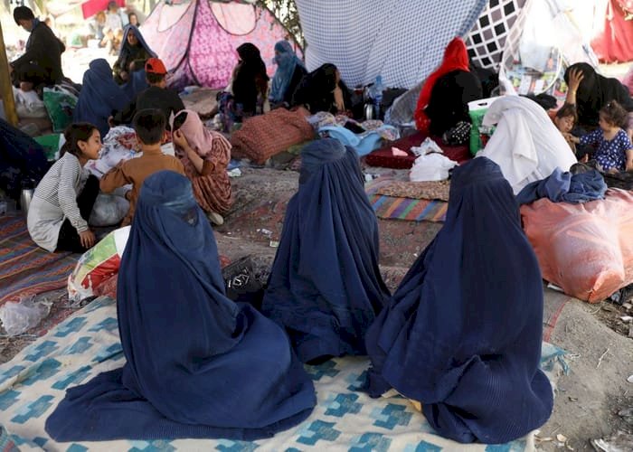 رغم الجوع والبطالة.. طالبان تصدر مرسوماً بحظر استخدام موانع الحمل