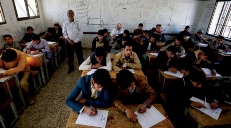 محلل يمني: الحوثي يمارس حملات مسعورة على العملية التعليمية