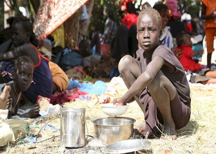 معاناة يرويها اللاجئون الفارُّون من جحيم الحرب السودانية حتي الوصول إلي مصر