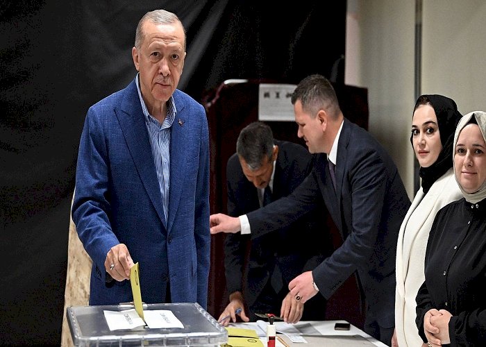 أزمة تكلفة المعيشة والانهيار الاقتصادي.. أبرز تحديات أردوغان بعد فوزه في الانتخابات