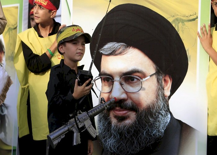 رفض شعبي وسياسي.. هل بدأ حزب الله كتابة نهايته في لبنان بتحدي الشعب والأحزاب؟