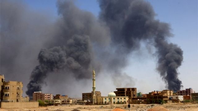 من رحم المعاناة والحرب.. مبادرات سودانية لوقف الصراع والفوضى