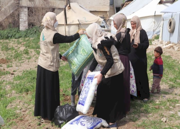 كيف حطمت سوريات المحرمات الاجتماعية بمشاركتهن في جهود المساعدة بعد الزلزال؟