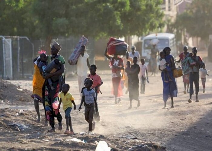 السودانيون يواجهون الجوع بعد توقف رواتبهم.. مسؤول أممي: أكثر الحروب وحشية