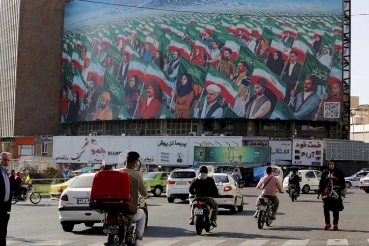ما أسباب ورهانات التقارب الإيراني الجزائري في هذا التوقيت؟