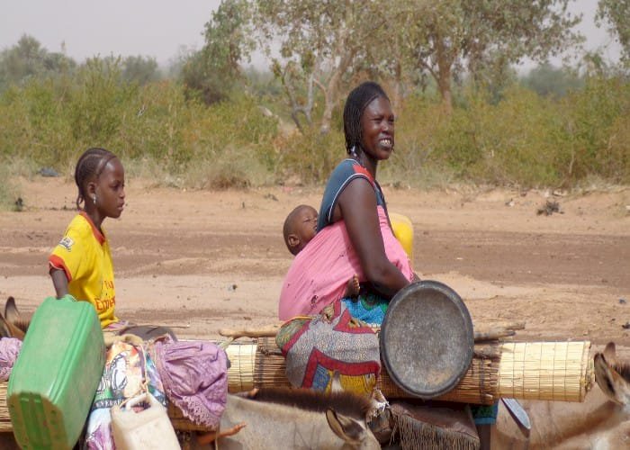 في 100 يوم من الحرب بالسودان.. انهيار المنظومة الصحية ونزوح الملايين وفشل الدبلوماسية