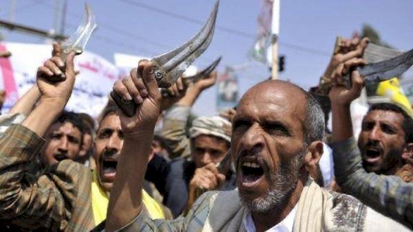سنوات من الانهيار.. الاقتصاد اليمني يتهاوى في ظل حصار الحوثي