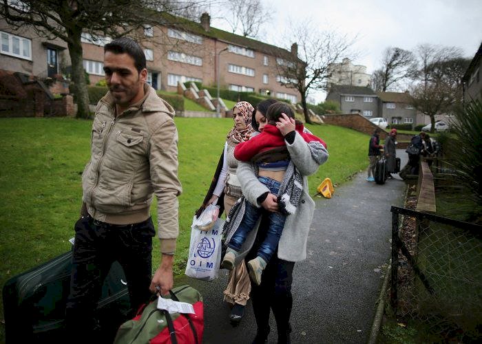 انتهاكات للإنسانية.. بريطانيا تتخذ قرارات جديدة بمنع تسكين المهاجرين غير الشرعيين