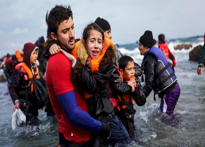 ما بين حقوق الإنسان والغضب الشعبي.. زعماء أوروبا يواجهون أزمة التصدي للعنف ضد اللاجئين
