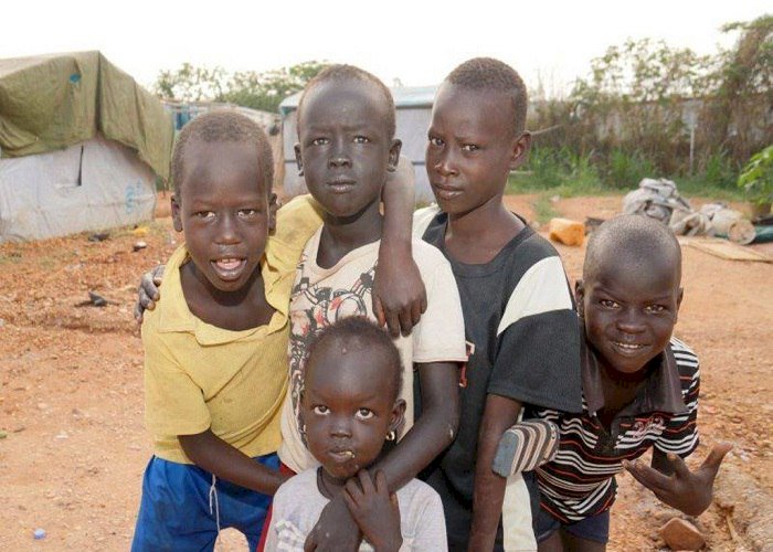 انهيار التعليم.. 19 مليون طفل سوداني يواجهون مصيراً مجهولاً بعد إغلاق المدارس