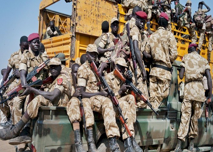 بعد تفاقُم الصراع.. تحذيرات أممية من اشتعال توتُّرات طائفية في السودان