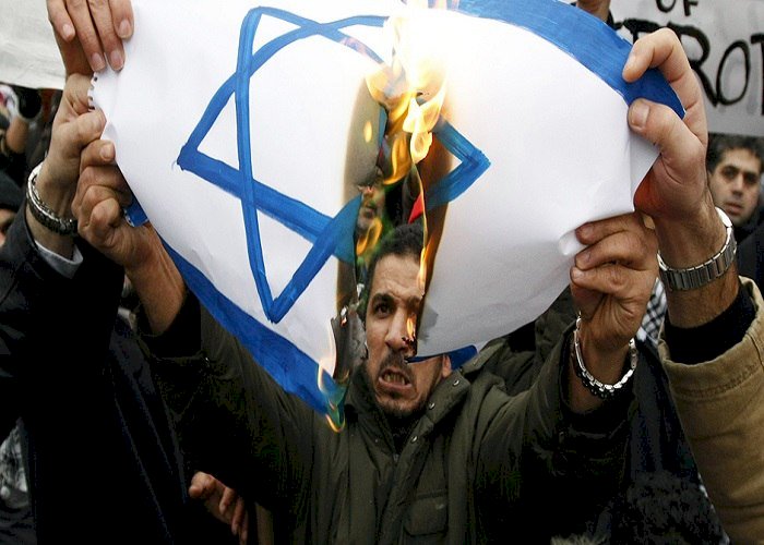 إسرائيل تخسر دعمها الدولي.. صحيفة بريطانية تحذر من استمرار الحرب على غزة