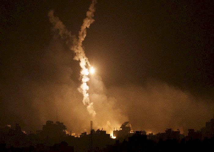 إسرائيل توسع عملياتها العسكرية وتطالب سكان جنوب غزة بإخلاء منازلهم وسط غضب دولي كبير