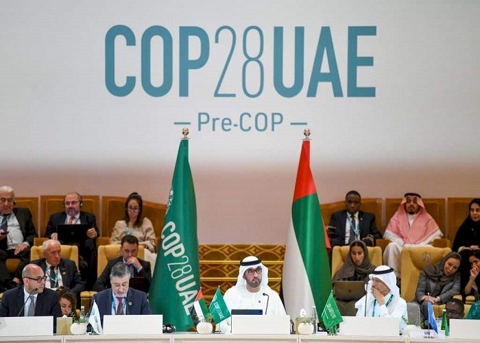 ديلي ميل: الإمارات أمل الدول الفقيرة تُجبر الغرب على سداد تعويضات أضرار المناخ