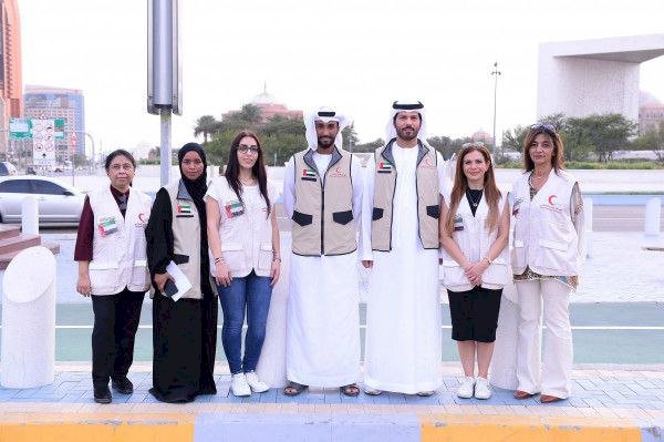 رمضان.. عطاء مستمر للهلال الأحمر الإماراتي يصل إلى 1.8 مليون مستفيد