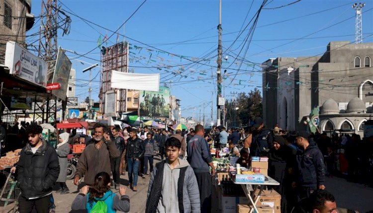 الممر الإماراتي إلى غزة.. هبّة الشيخ محمد بن زايد ليغيث الملهوف ويطعم الجائع