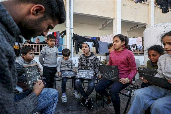 براءة تحت الركام.. ما مصير الأطفال الناجين في غزة