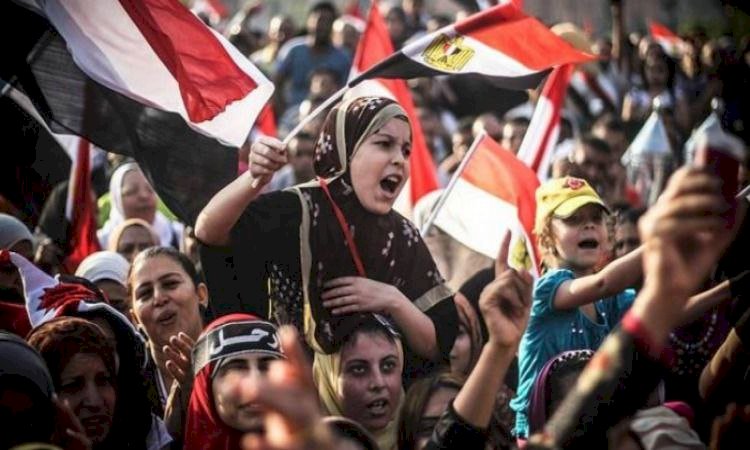 بعد 11 عامًا من السقوط.. كيف تحول الإخوان إلى كيان مشتت يتصارع على القيادة؟